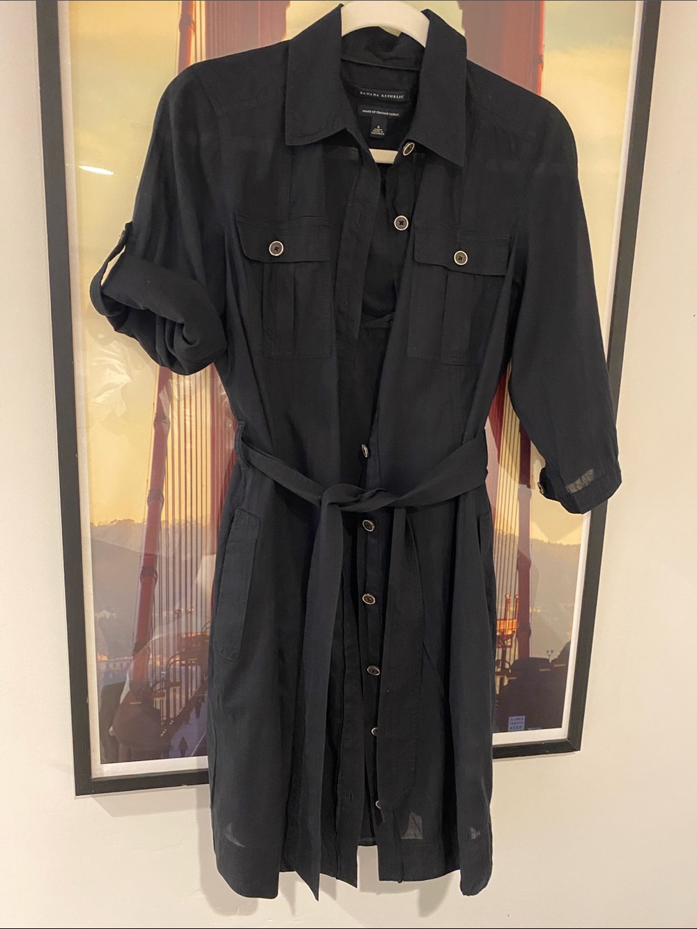 BANANA REPUBLIC